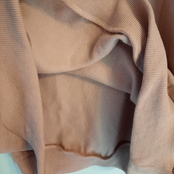 NWT Tropik Sweater, Size XL, Light mauve Colour - Picture 9 of 11